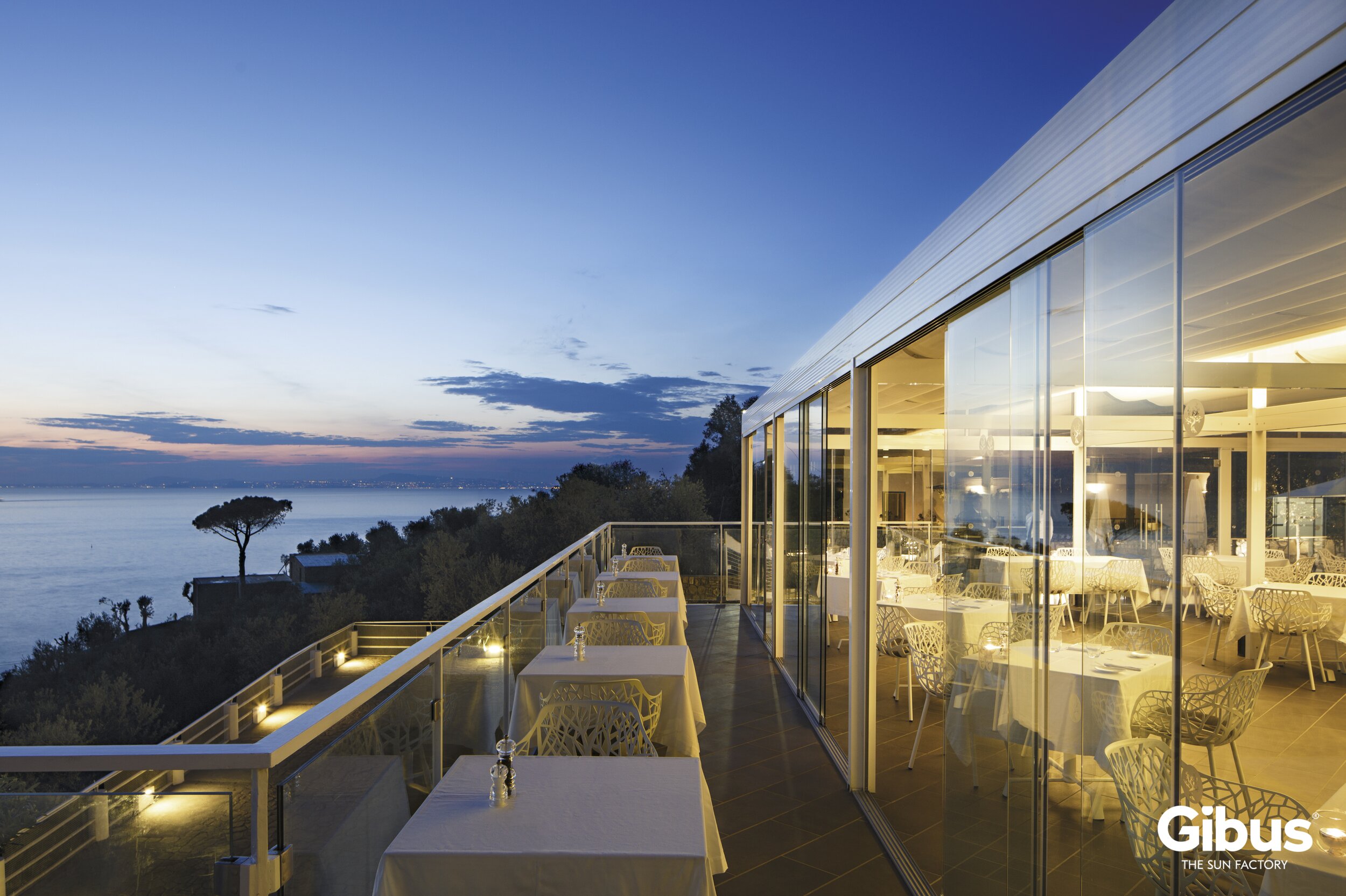 PERGOLA RESTAURANT 1