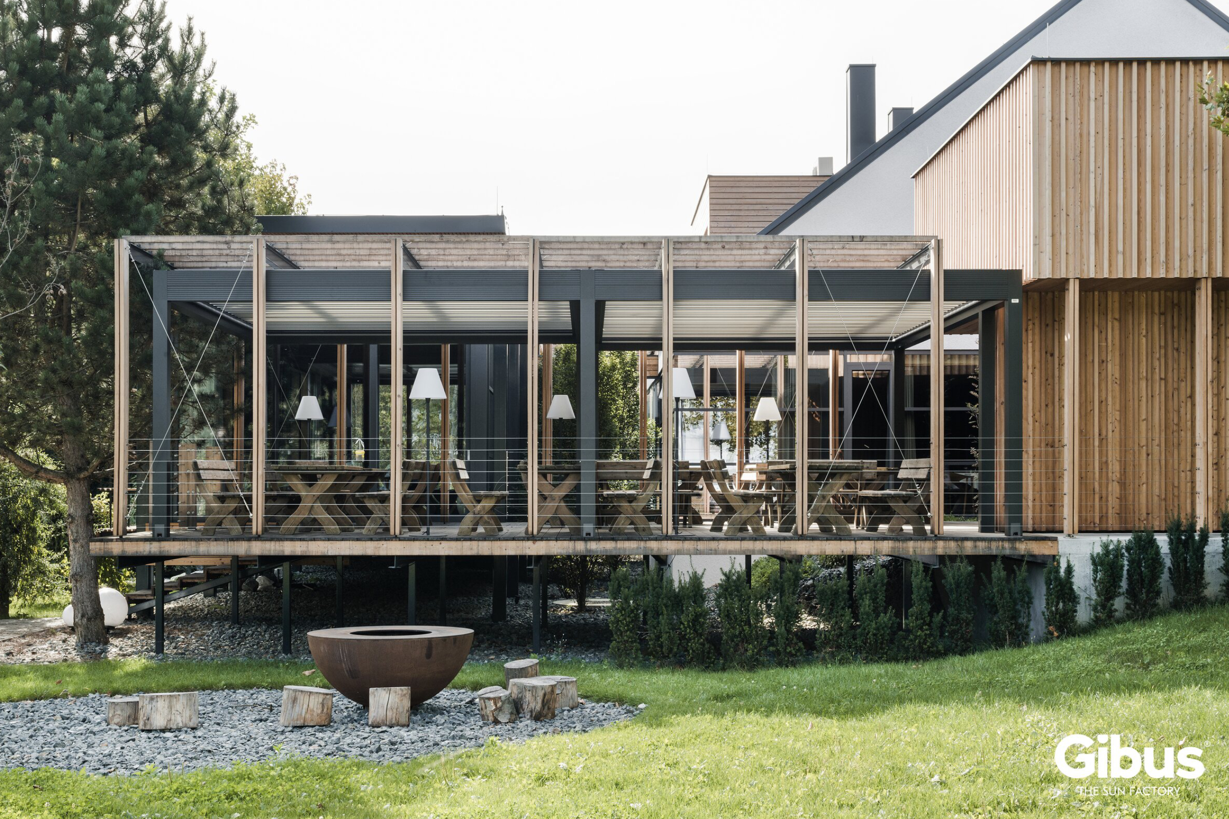 PERGOLA RESTAURANT 4